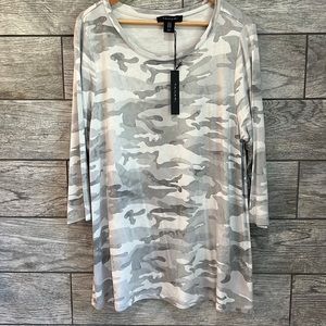 NWT Tahari Women’s 1X, 3/4 Sleeve Boat Neck Camo Tee